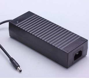 Stromadapter-Niveau 5/Wechselstrom CCTVs 12v zur DC-Stromversorgungs-Adapter-Vertikalen-Art