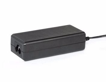 65W 24 Volt-Tischplattenstromadapter Wechselstrom-DC für Laptop/Drucker, hohe Leistungsfähigkeit