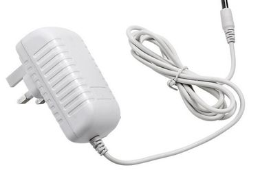Weiß 12 Volt-Stromadapter mit ABS Plastik, Ein-Outputart